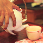 serving tea, ocha, cold ocha, green tea, teacup, teapot, Japanese tea, traditional drink, drink photos, free photo, free stock photo, free picture, royalty-free image