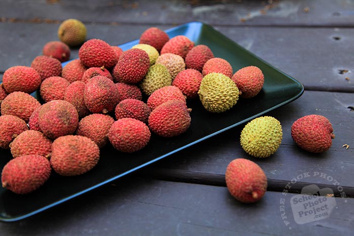 lychee, lychees on plate, picture of lychees, fresh lychee, fruit photo, free stock photo, stock photography, royalty-free image