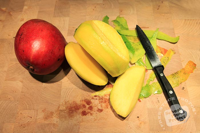 cut mango, red mangoes, fresh mango photos, tropical fruit photo, free stock photo, free picture, free image download, stock photography, stock images, royalty-free image