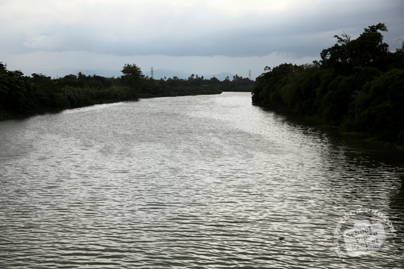 river, stream, water current, flowing river, river bank, nature photo, free stock photo, free picture, stock photography, royalty-free image