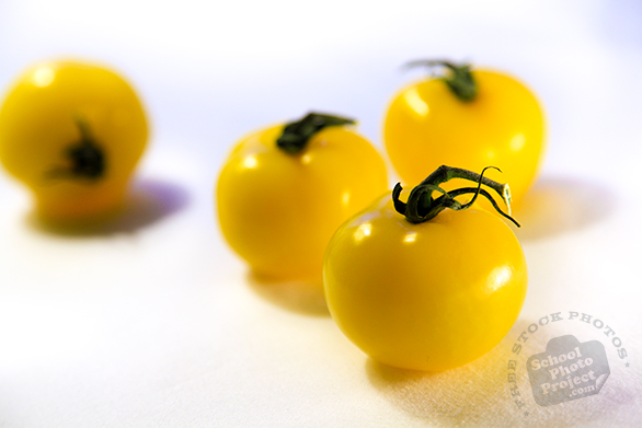 yellow tomato, fresh tomato, vegetable, fresh veggie, vegetable photo, free stock photo, free picture, stock photography, royalty-free image